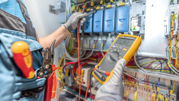 Best Emergency Electrical Repair  in Massapequa, NY